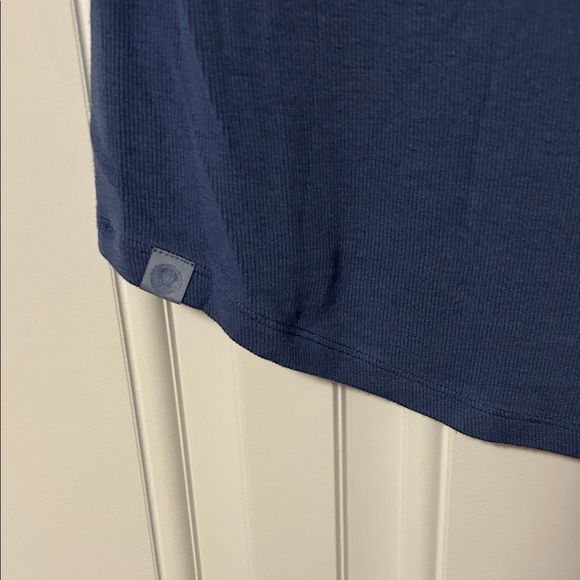 Lululemon Hold Tight Short Sleeve - Picture 5 of 5